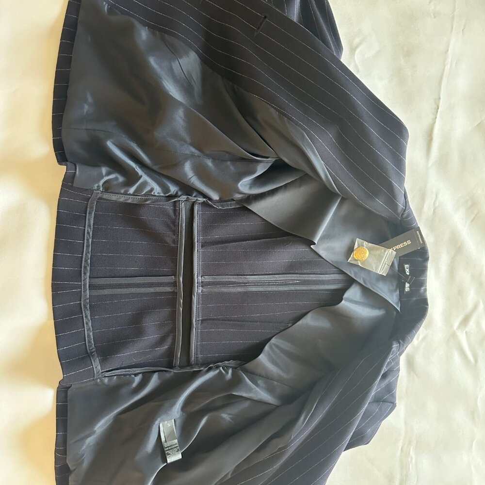 Express Suit